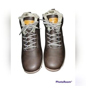 NWOB QUATCHA brand men's boot with fur 13.5